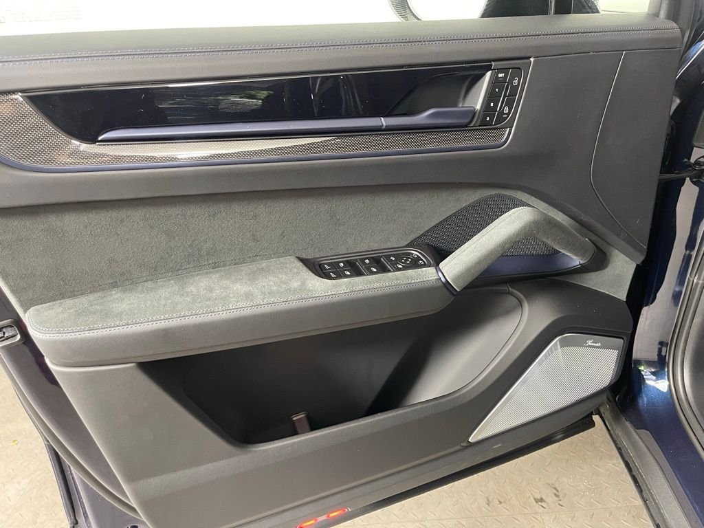 2025 Porsche Cayenne Coup Turbo GT - Photo 22