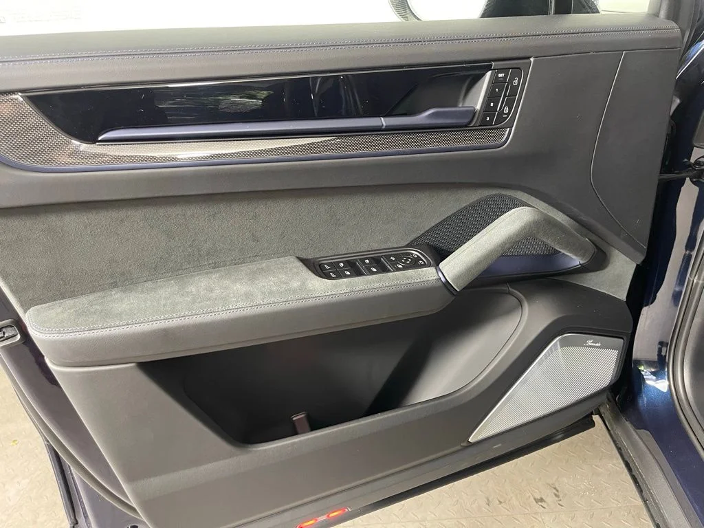 2025 Porsche Cayenne Coup Turbo GT - Photo 22