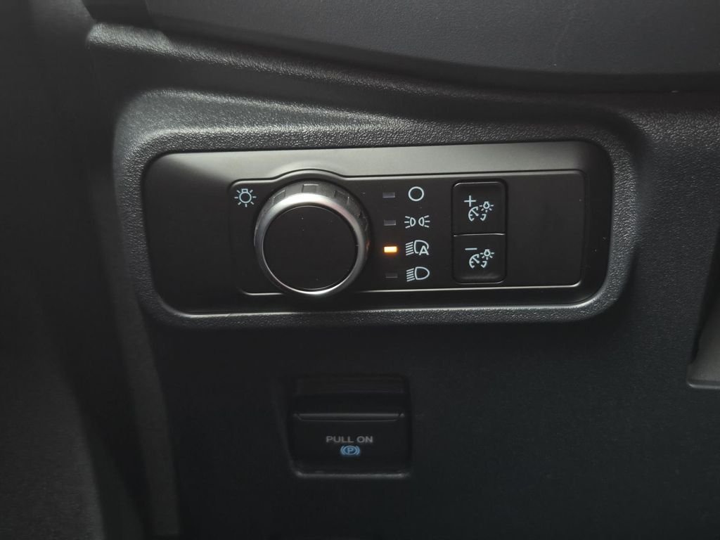 New 2026 Avalanche Gray Ford Big Bend® image 16