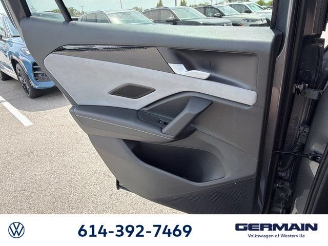 New 2026 Platinum Gray Metallic Volkswagen 2.0T SE image 17