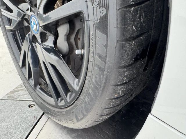 Used 2016 Crystal White Pearl Metallic w/BMW i Frozen Blue BMW Base image 9