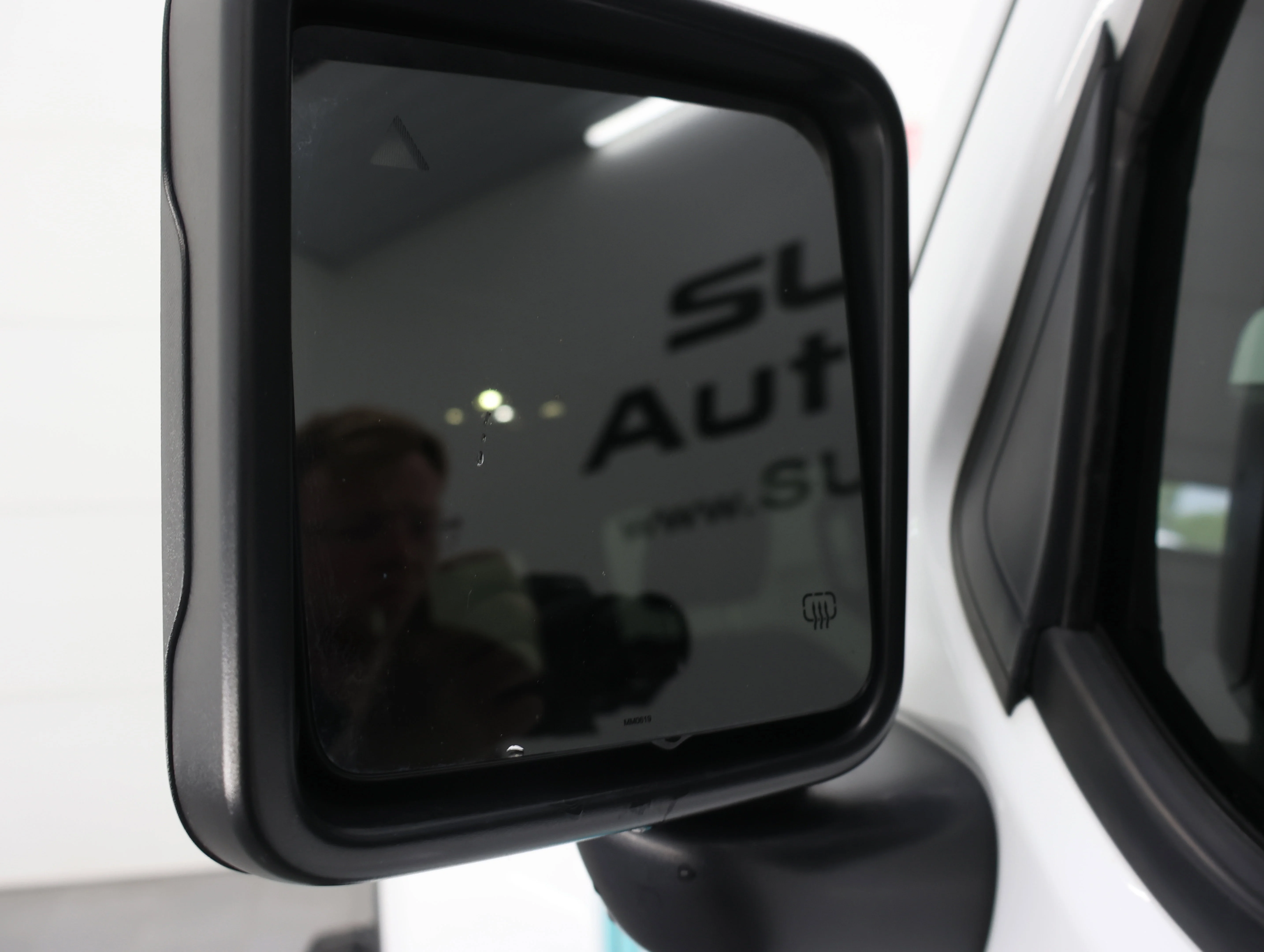 Used 2019 Bright White Clearcoat Jeep Unlimited Sahara image 36