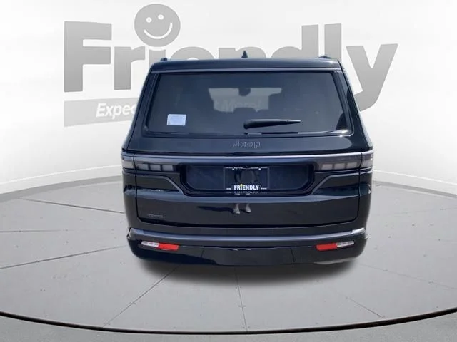 New 2026 High Gloss Black Exterior Paint Jeep Limited Altitude image 4