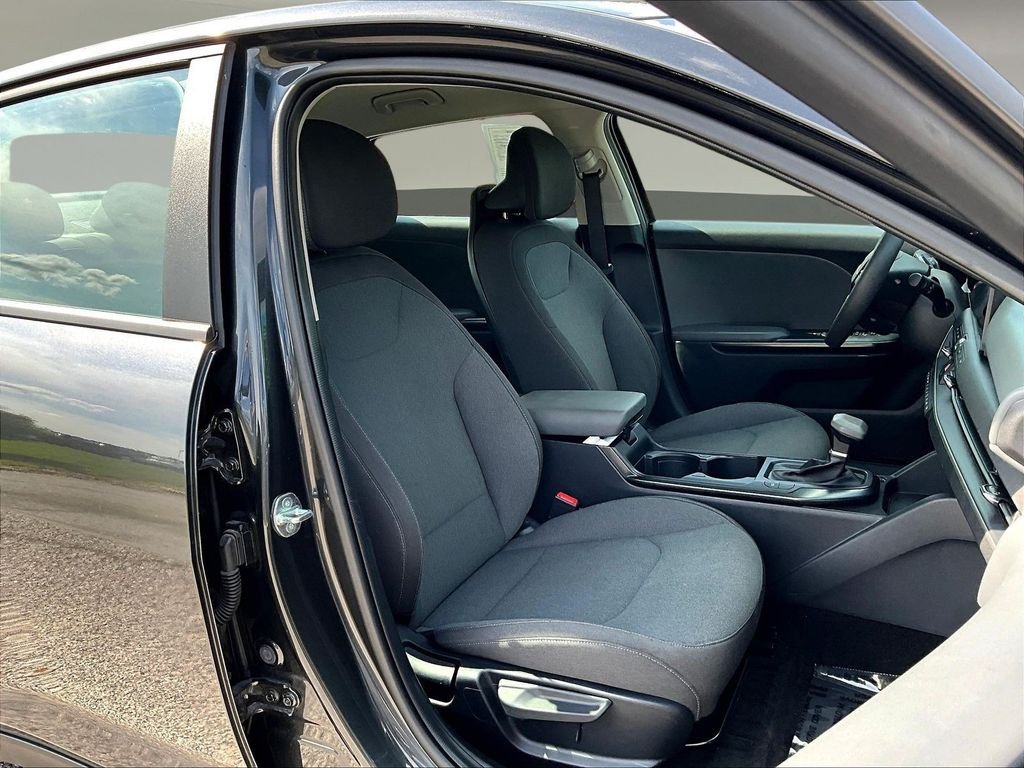 Used 2025 Gray Kia LXS image 29