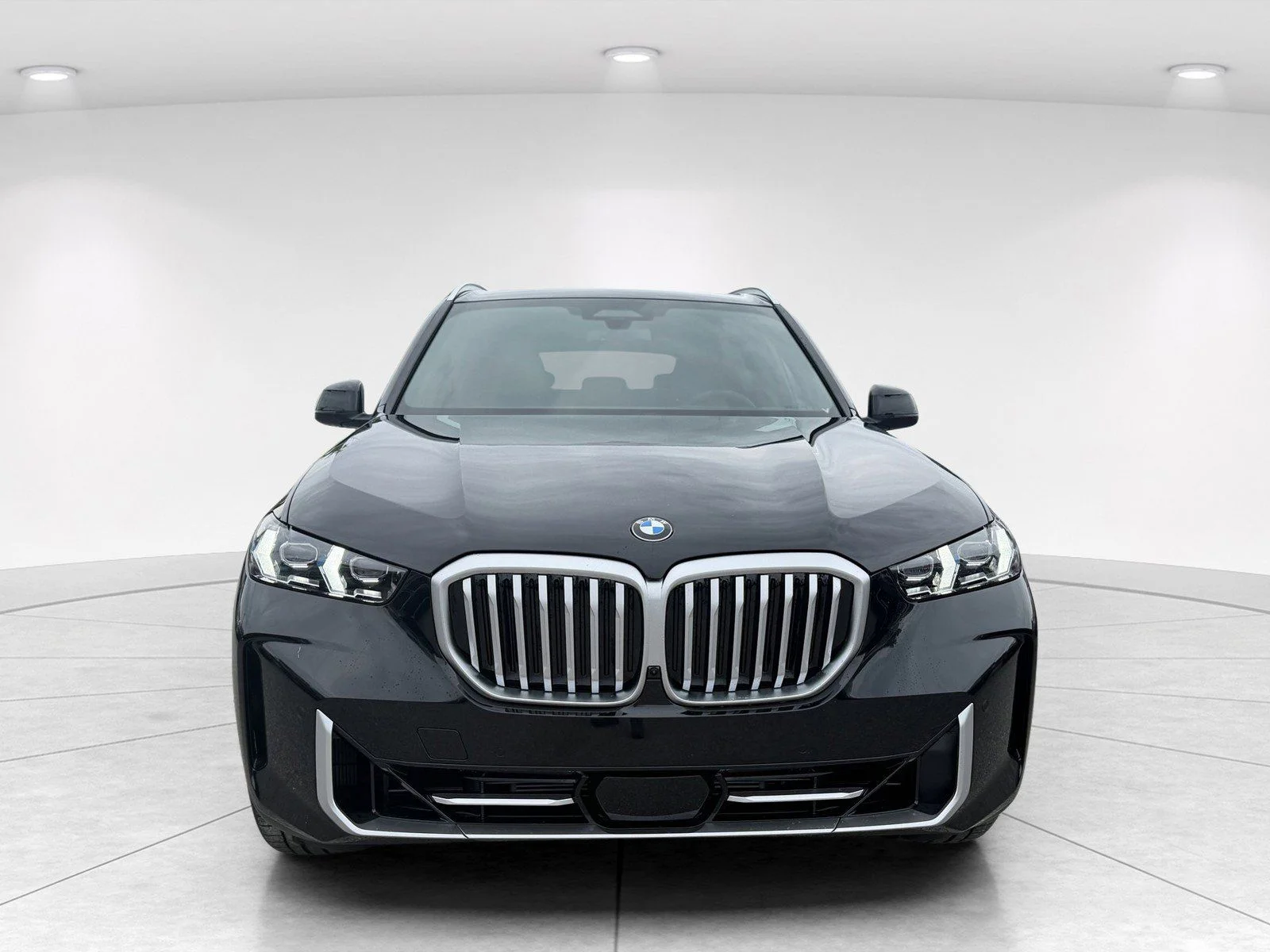 New 2026 Black Sapphire Metallic BMW xDrive40i image 2