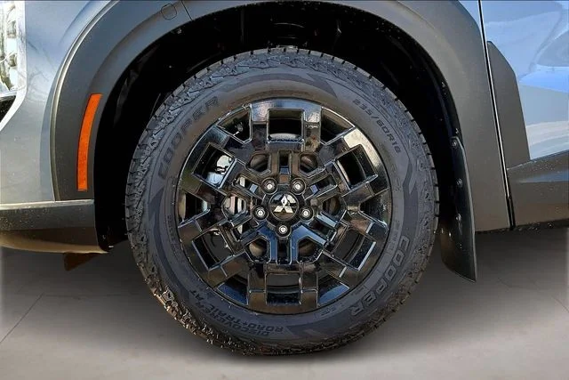 New 2026 Gray Mitsubishi TRAIL EDITION S-AWC image 13