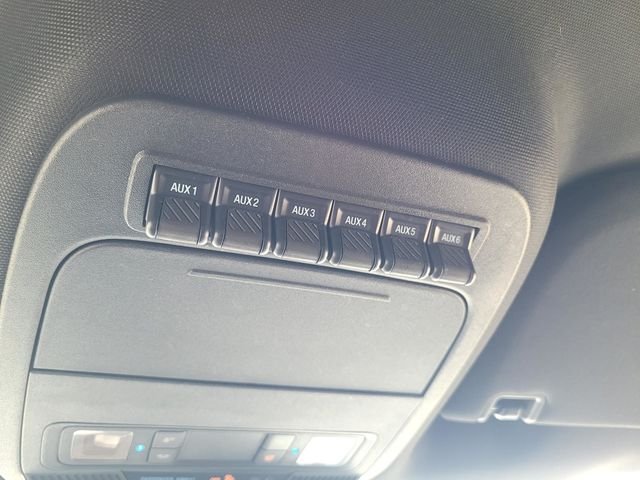 Used 2022 White Ford Tremor image 20