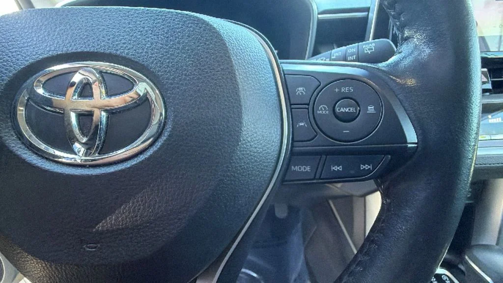 Used 2023 Silver Toyota XLE image 20