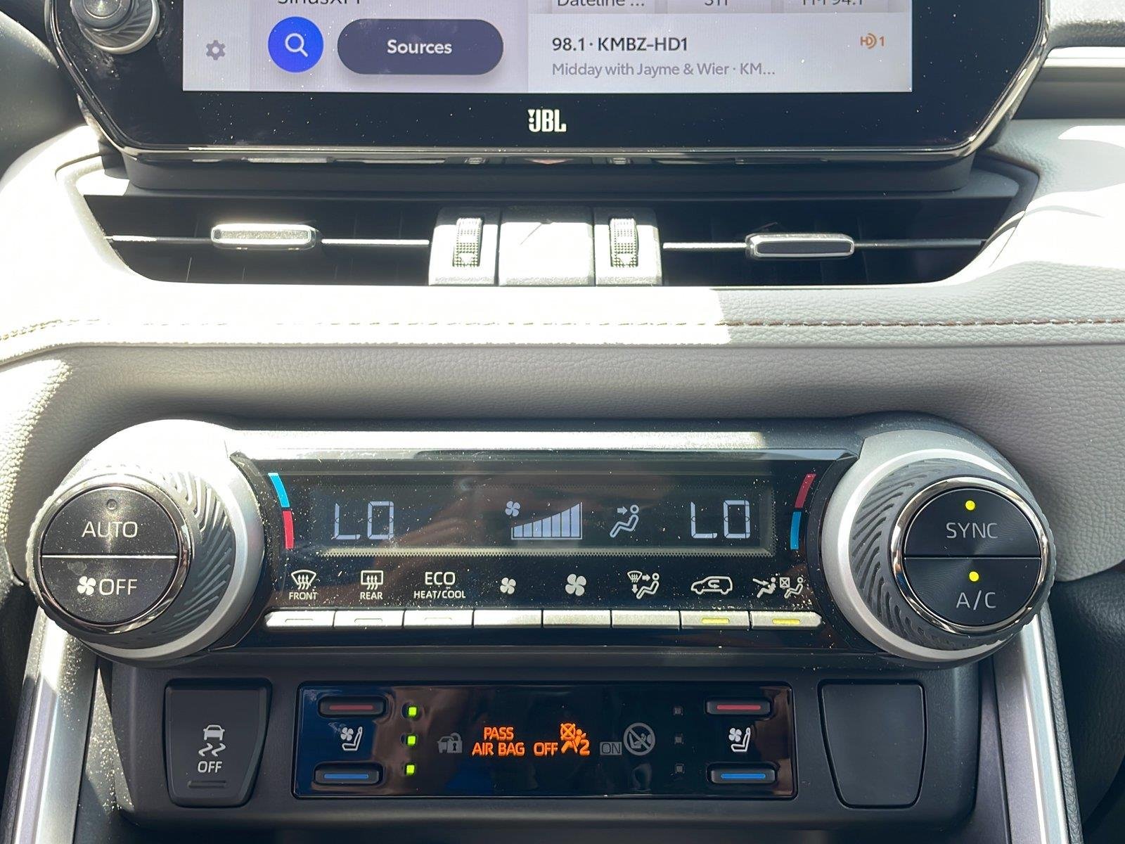 2023 Toyota RAV4 Limited - Photo 10