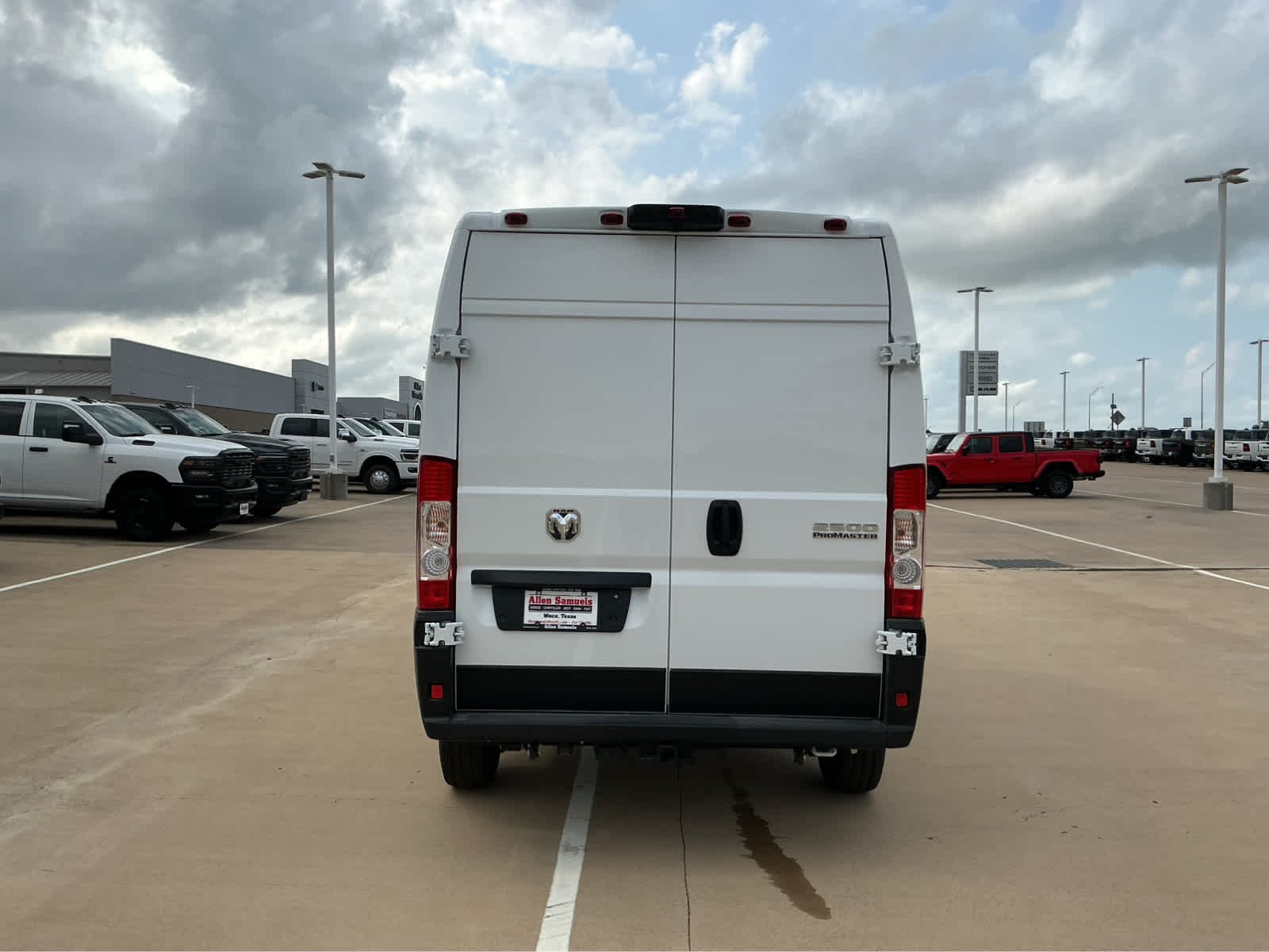 New 2026 Bright White Clear-Coat Exterior Paint RAM Tradesman image 7