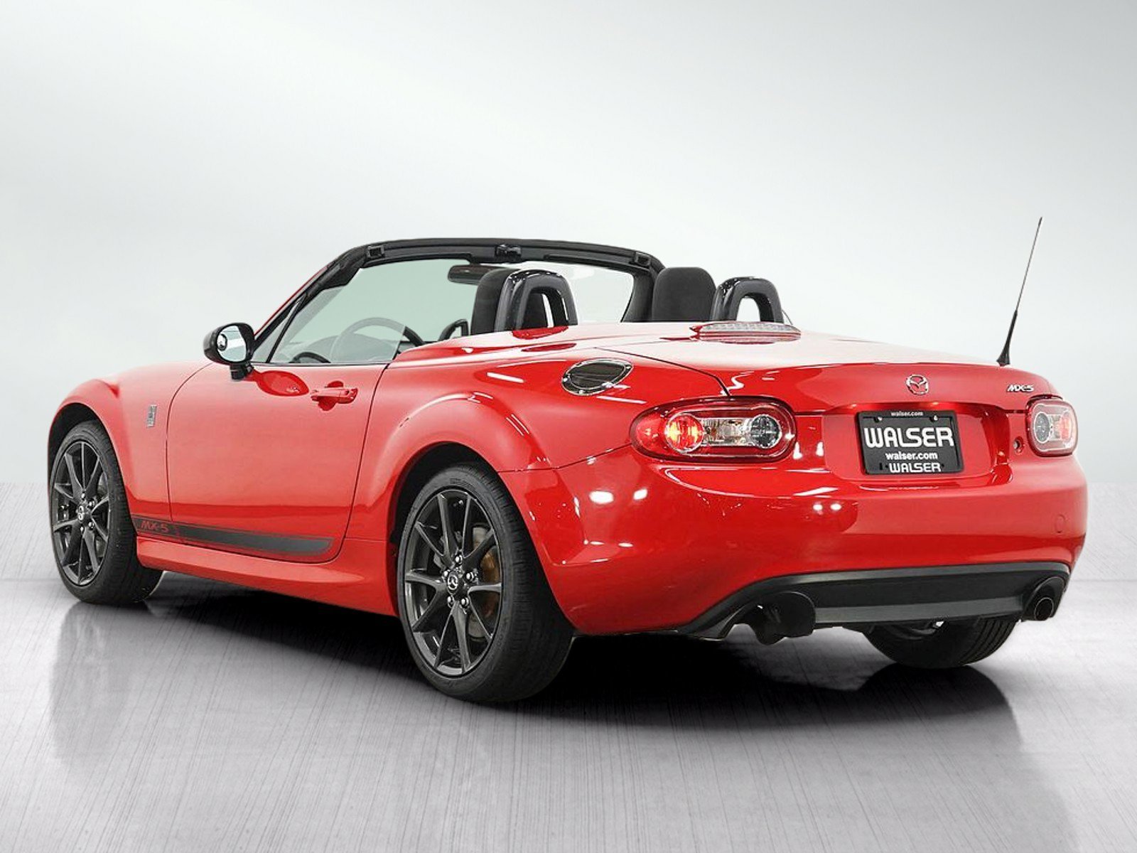 Used 2013 Red Mazda Club image 3