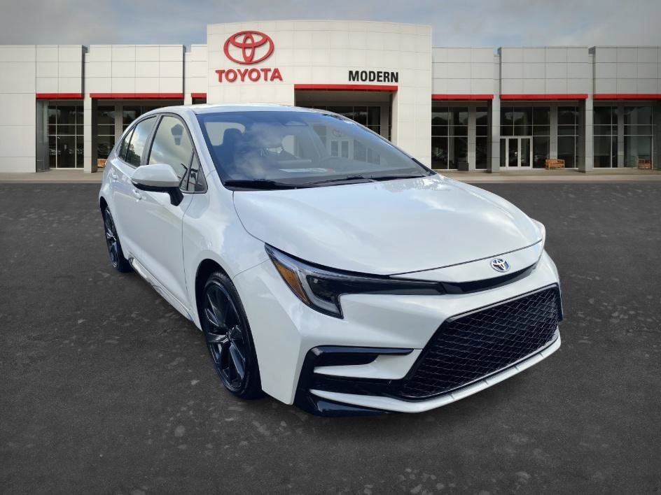 Used 2025 Ice Cap Toyota Hybrid SE image 3