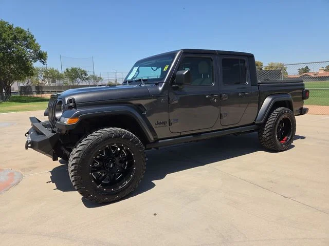 Used 2022 Gray Jeep Sport image 3