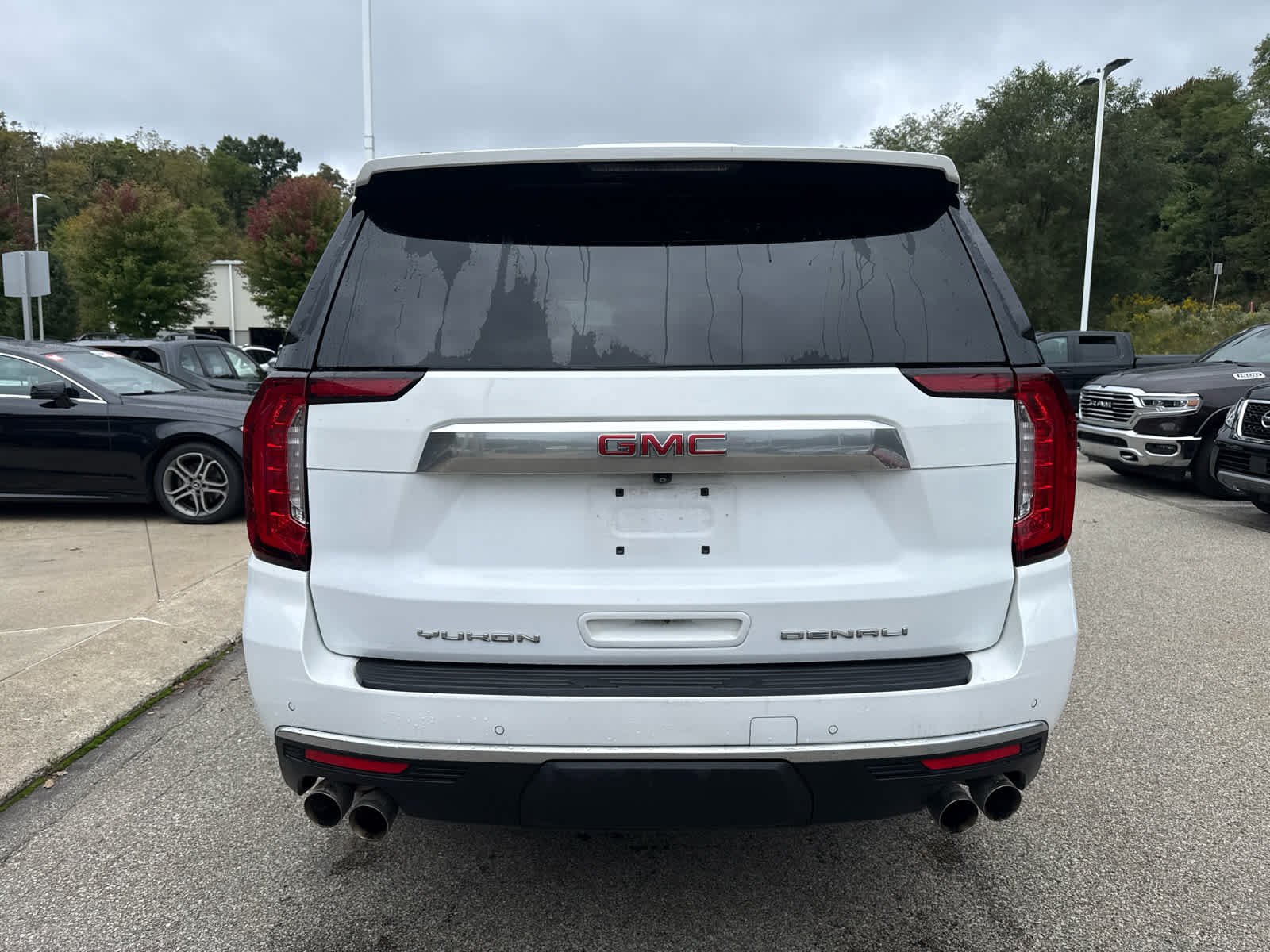 Used 2024 Summit White GMC Denali image 8