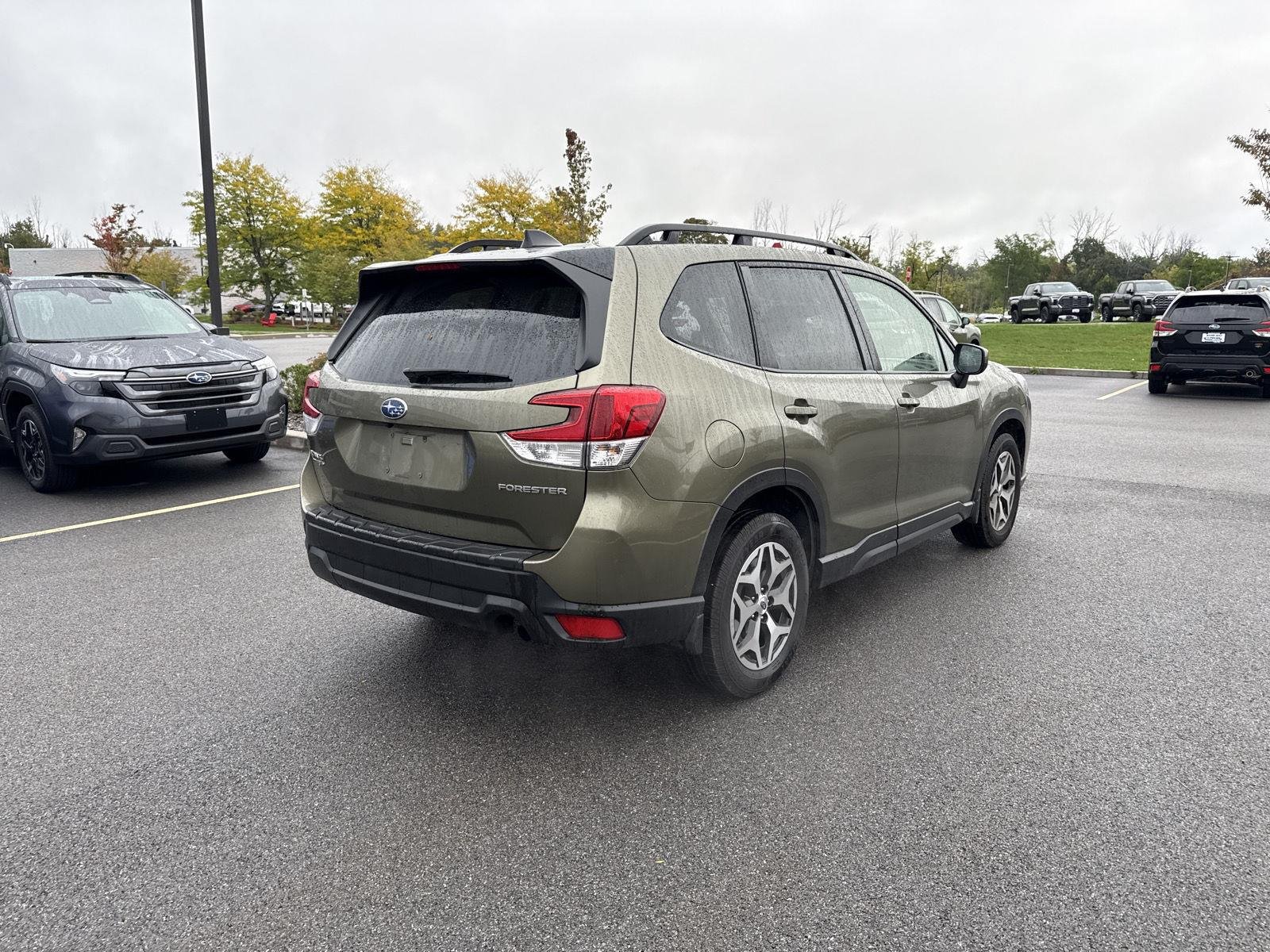 Used 2024 Autumn Green Metallic Subaru Premium image 4