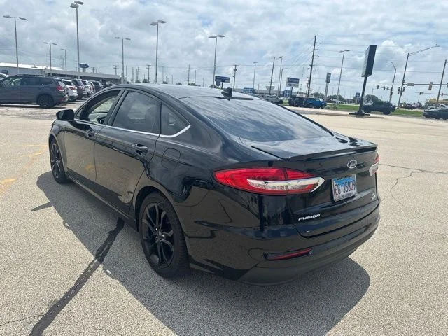 Used 2020 Black Ford SE image 3