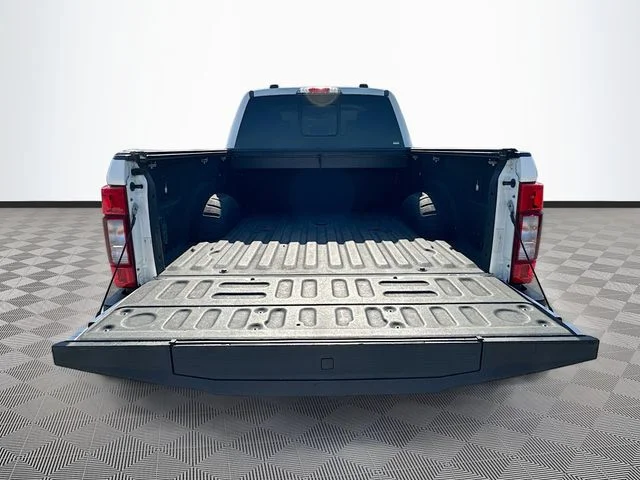 Used 2020 White Ford Lariat image 26