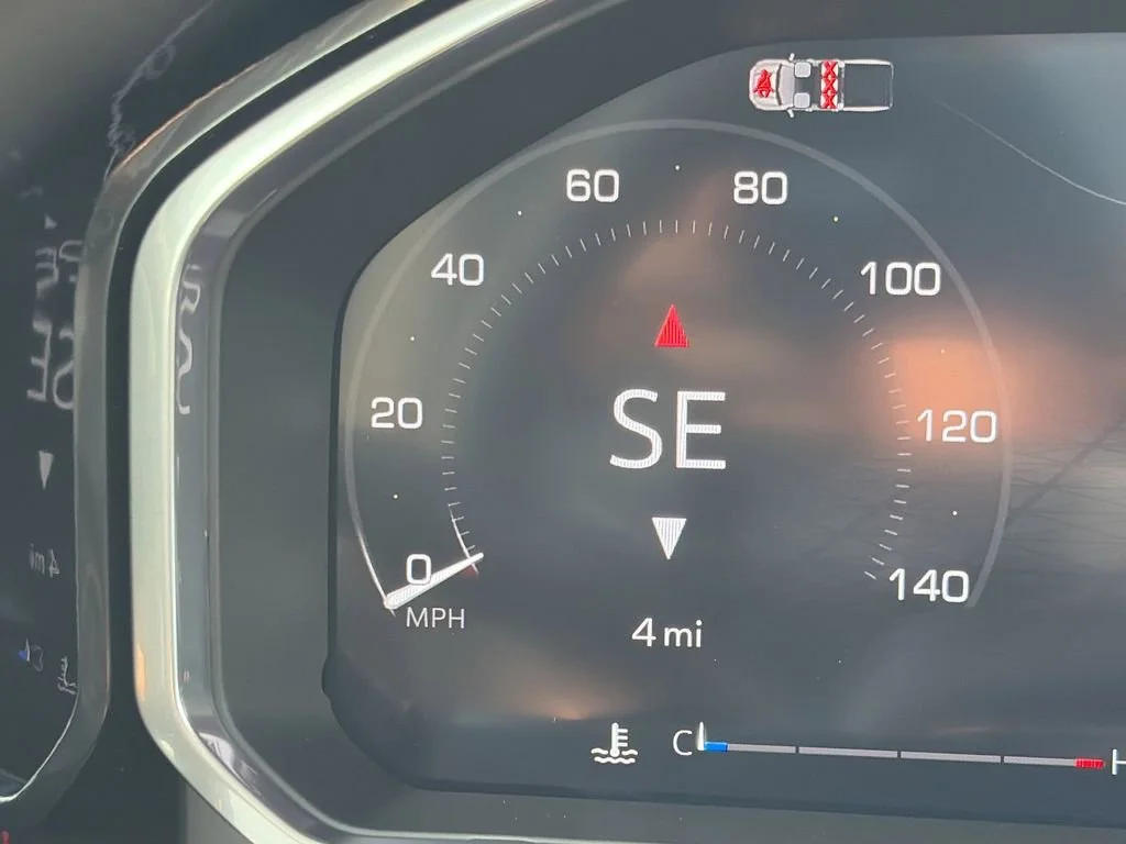 New 2026 Onyx Black GMC Elevation image 21