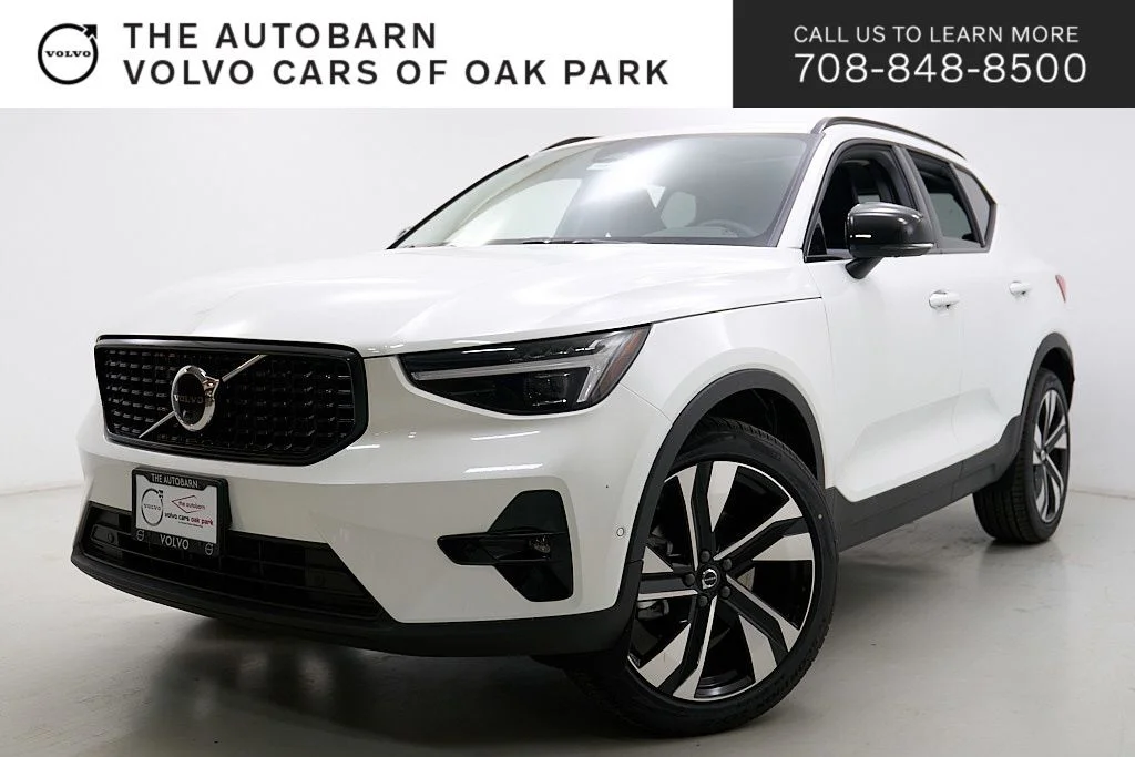 2026 Volvo XC40 B5 Ultra Dark AWD's photo