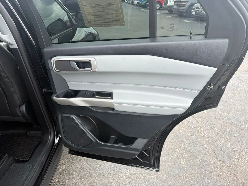 Used 2023 Black Ford XLT image 45