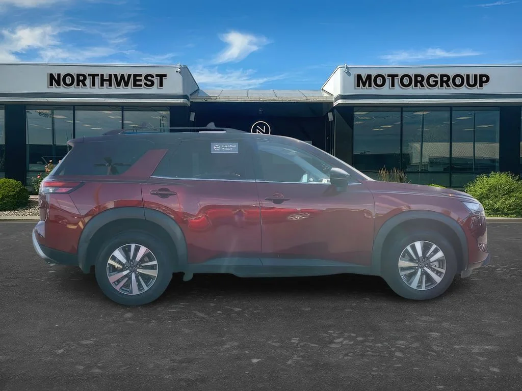 2025 Nissan Pathfinder SL - Photo 8