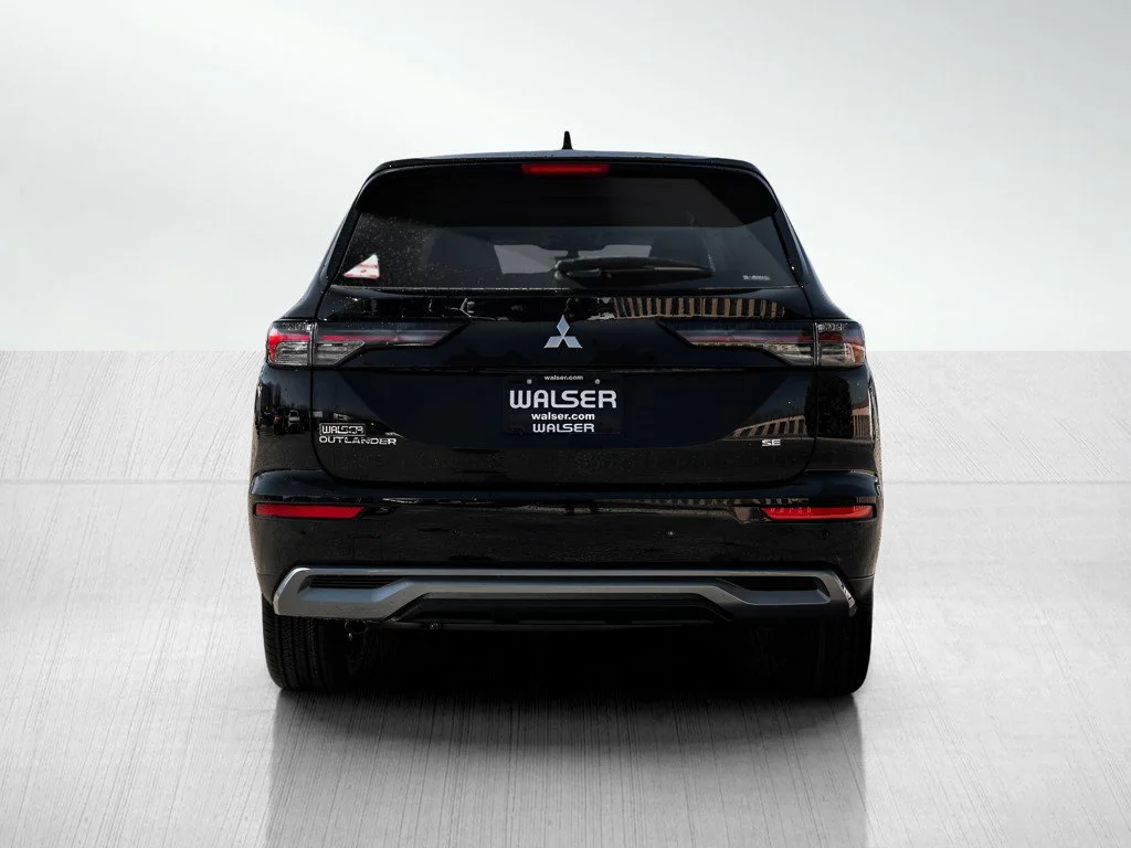 New 2026 Labrador Black Pearl Mitsubishi SE 1.5T S-AWC image 5