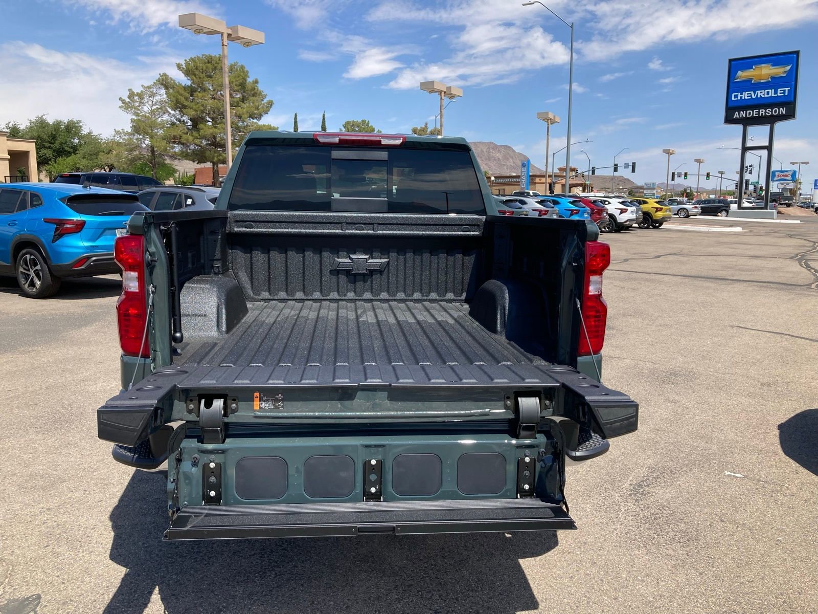 2025 Chevrolet Silverado 1500 LT - Photo 40