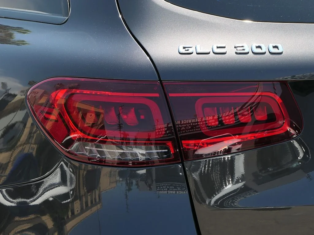 Used 2022 Gray Mercedes-Benz GLC 300 image 5