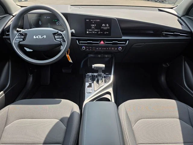 New 2026 Snow White Pearl Kia LX image 21