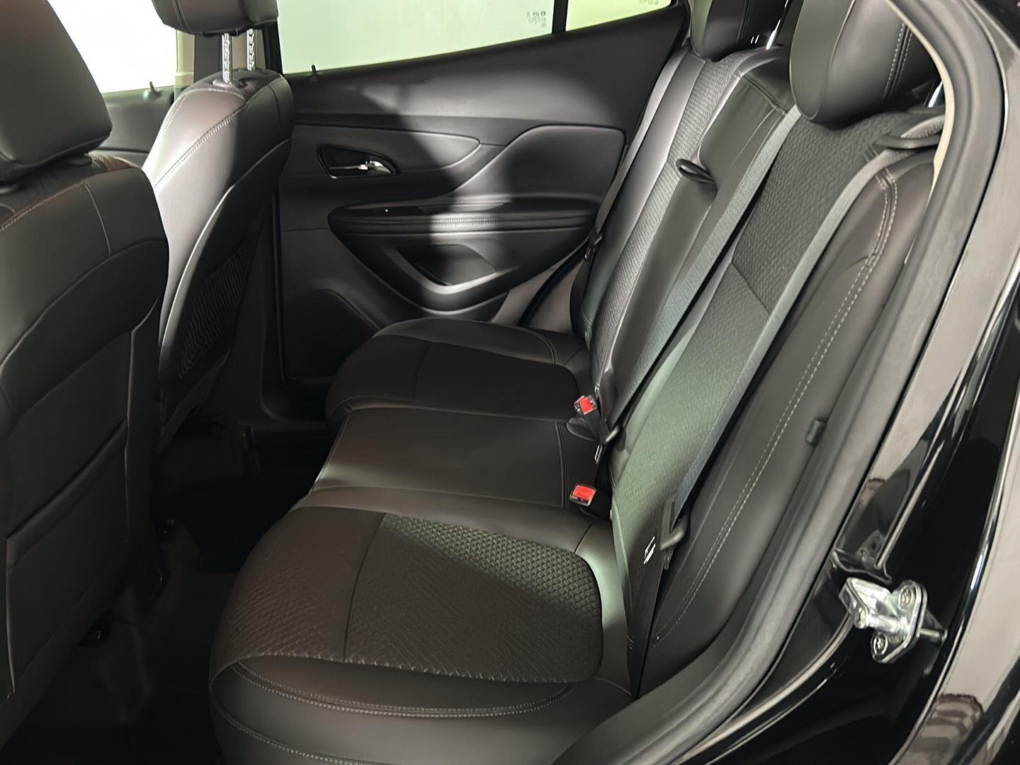 Used 2019 Ebony Twilight Metallic Buick Preferred image 15