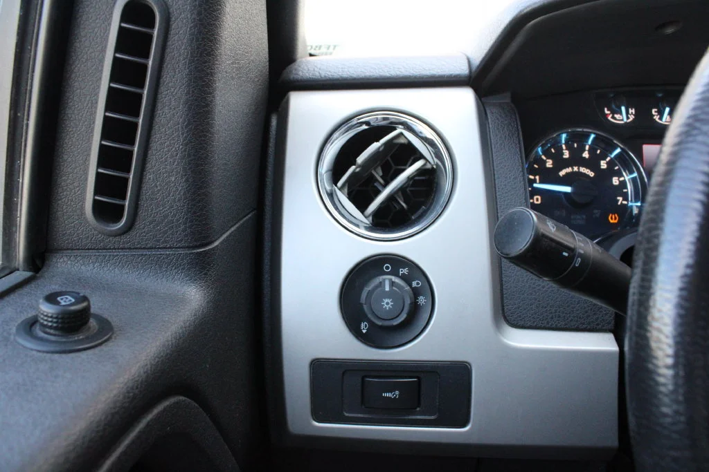 Used 2011 Black Ford XL image 6