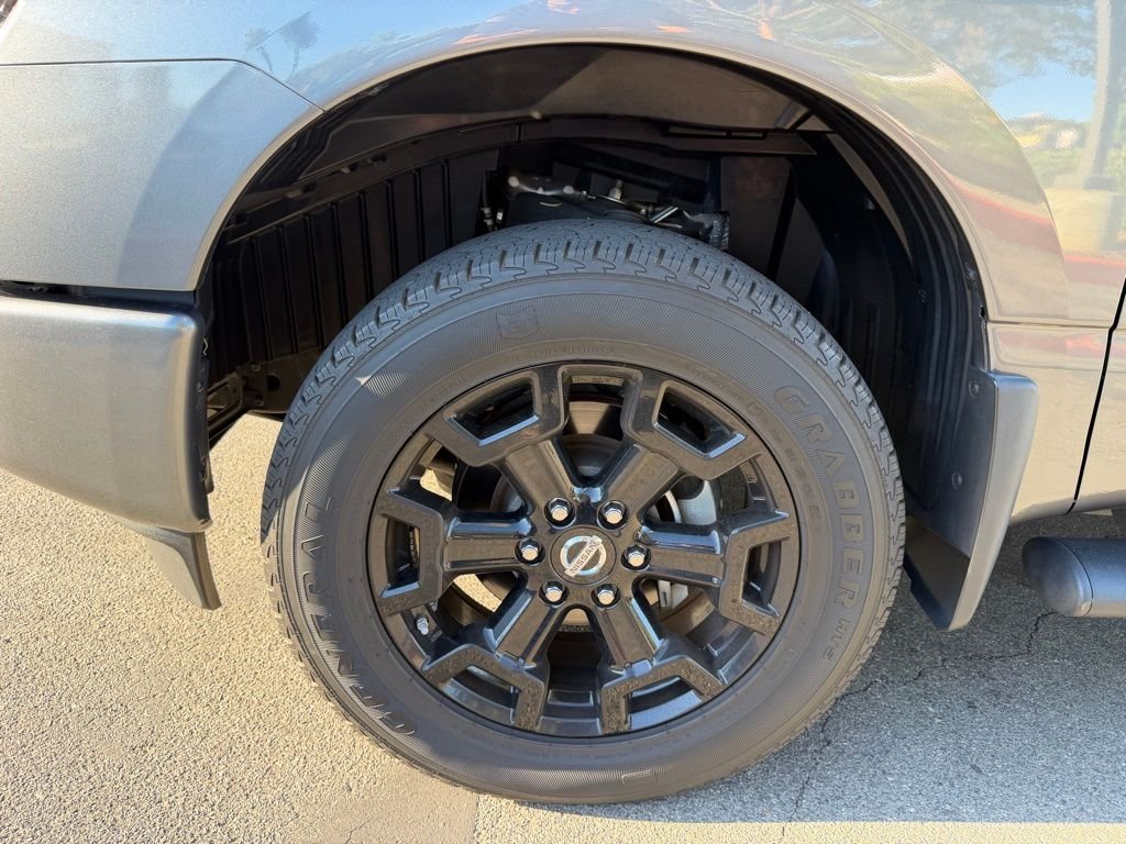 Used 2018 Gray Nissan SV image 6