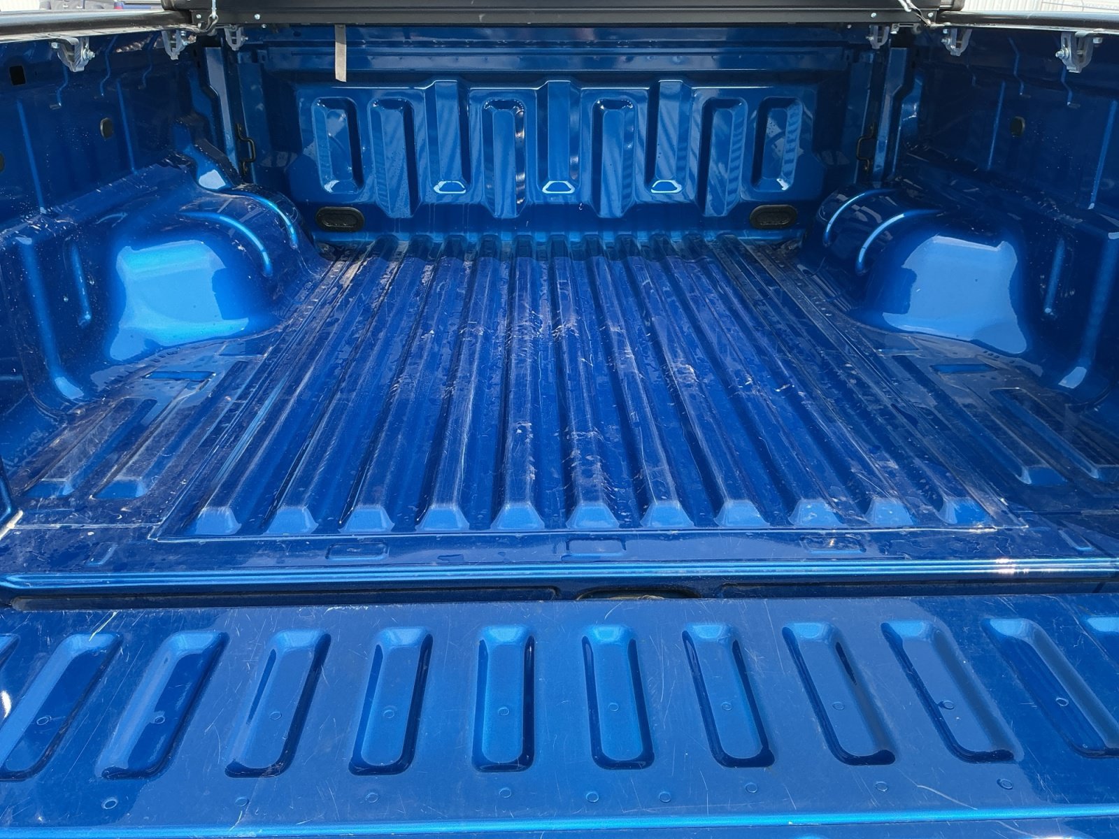 Used 2020 Blue Ford XL image 19