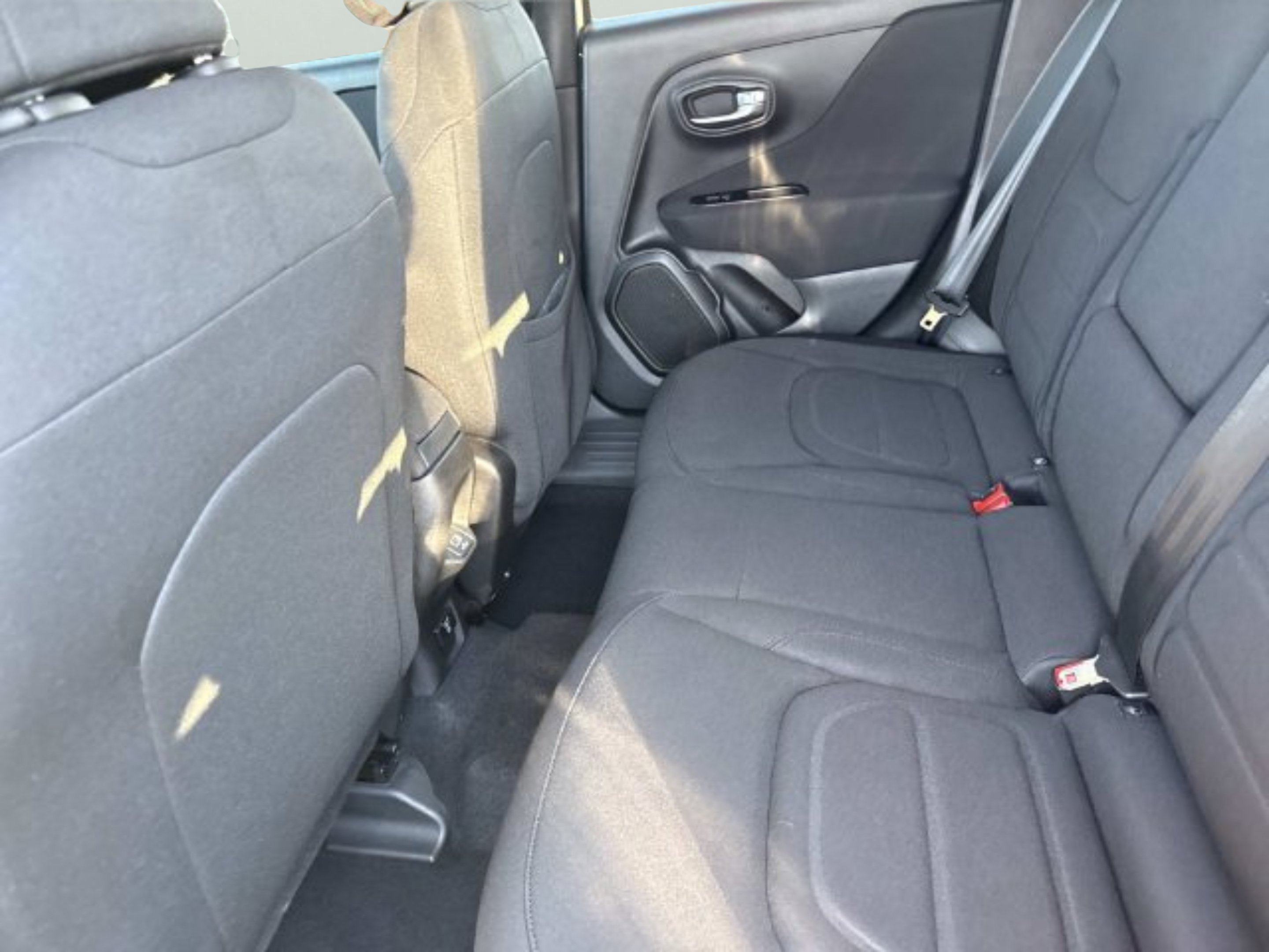 2020 Jeep Renegade Latitude - Photo 10