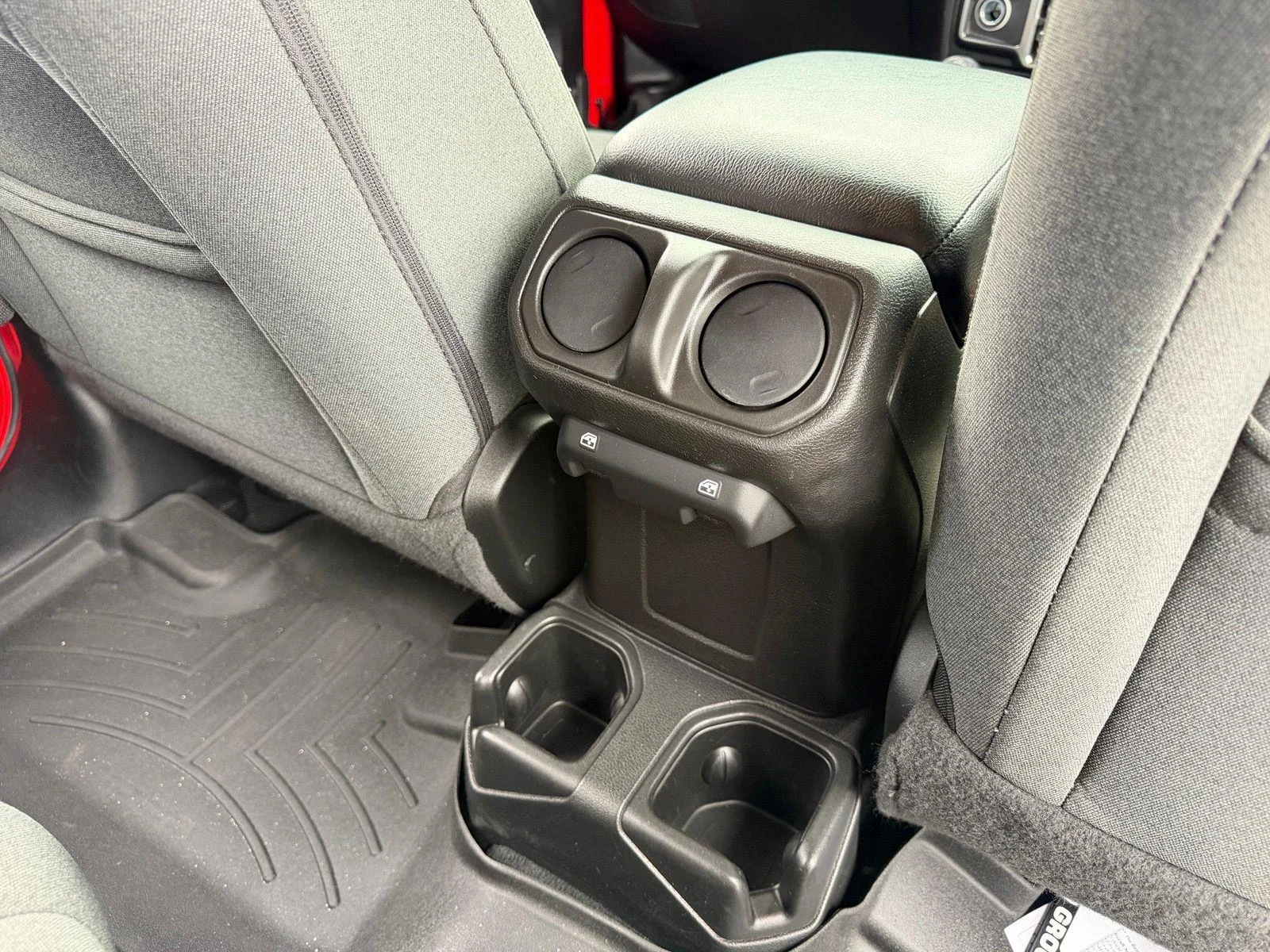 Used 2024 Red Jeep Sport S image 19