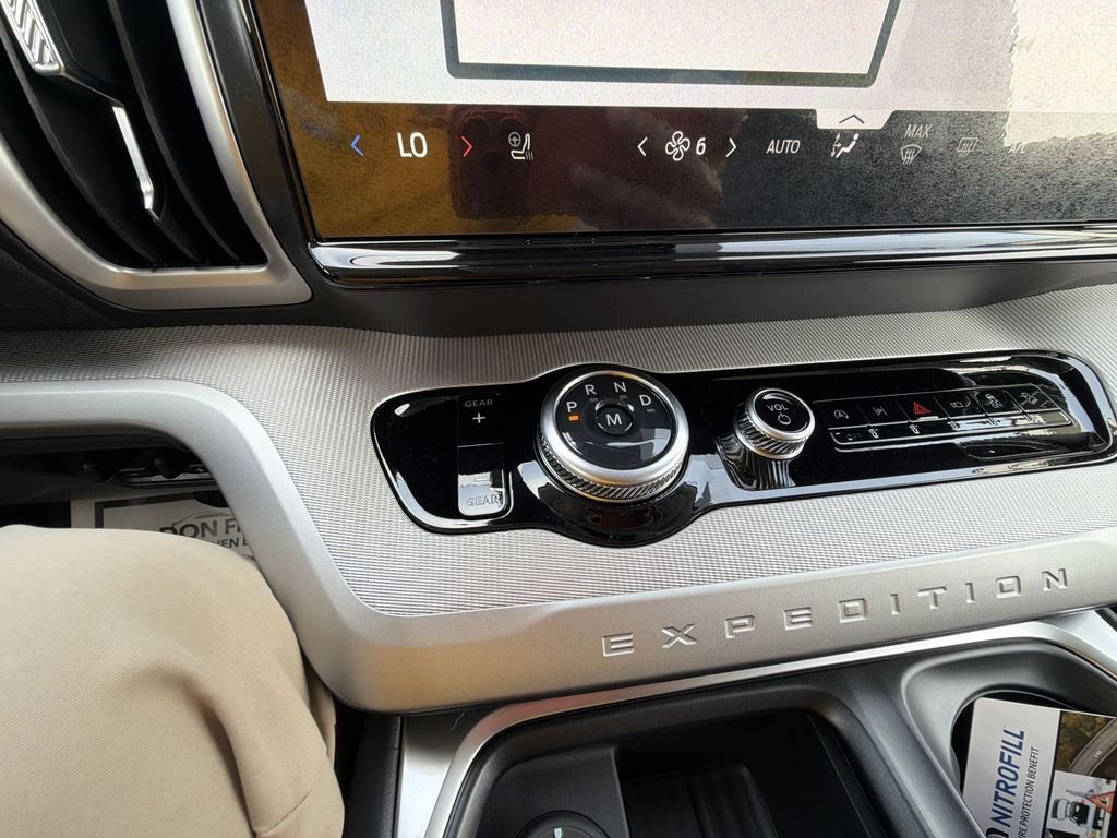 New 2026 Space Silver Metallic Ford MAX Active image 26