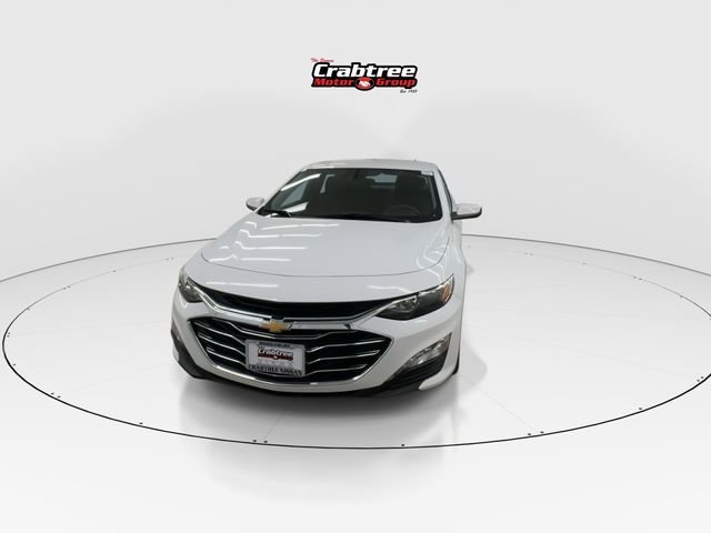 Used 2024 White Chevrolet LT image 3