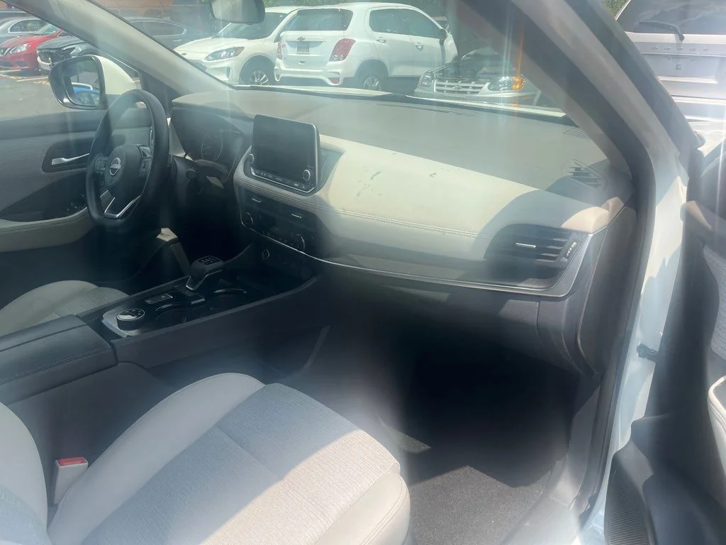 Used 2023 White Nissan SV image 20