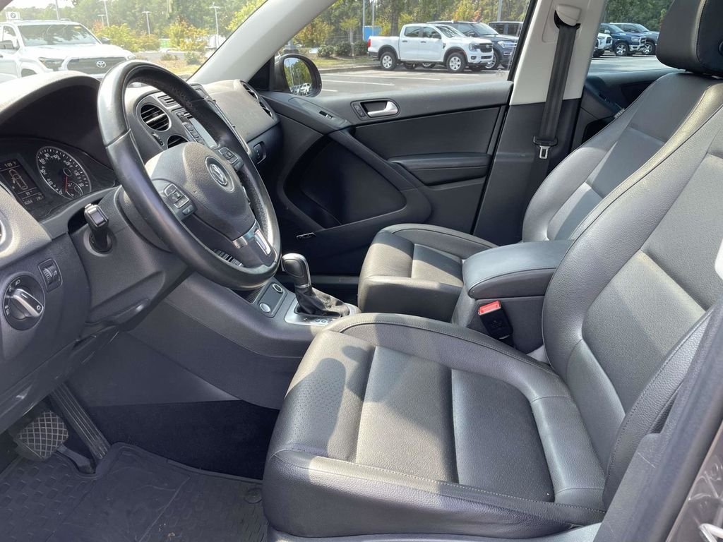 Used 2015 Gray Volkswagen SEL image 19