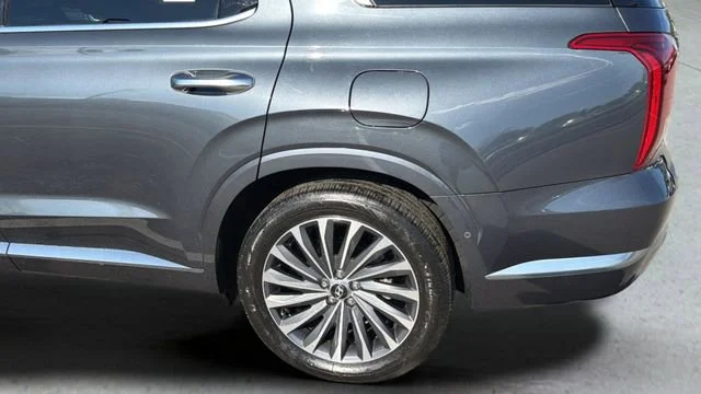 Used 2024 Gray Hyundai Calligraphy image 36