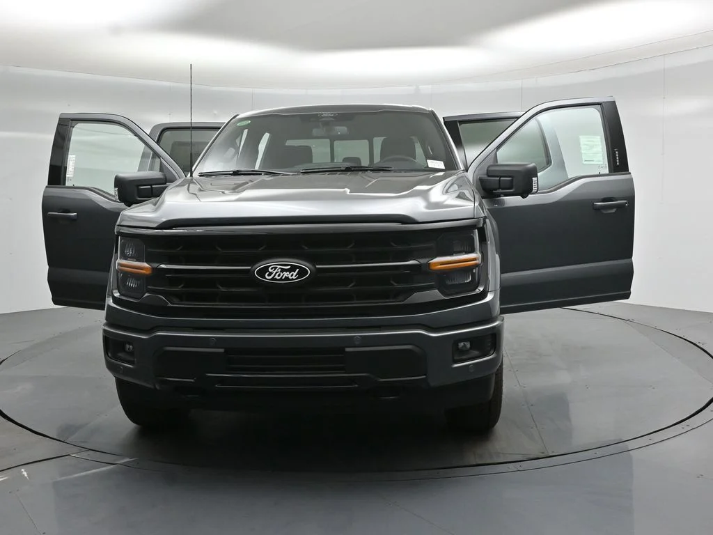 New 2026 Carbonized Gray Metallic Ford XLT image 29