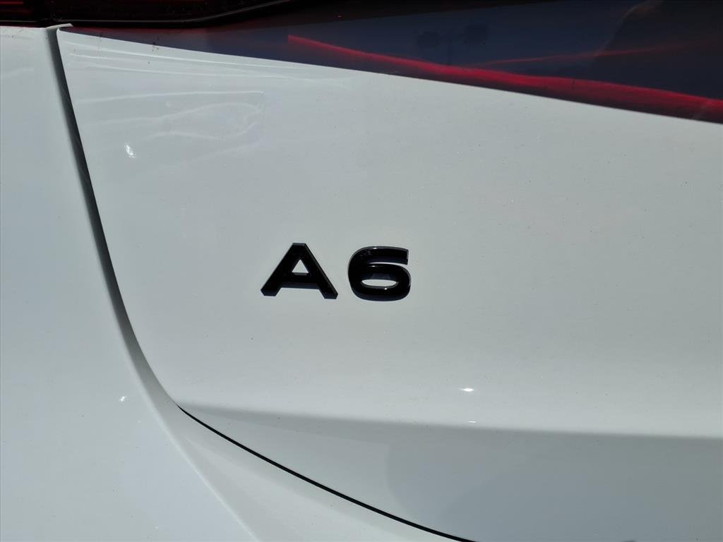 Used 2025 Glacier White Metallic AUDI  image 27