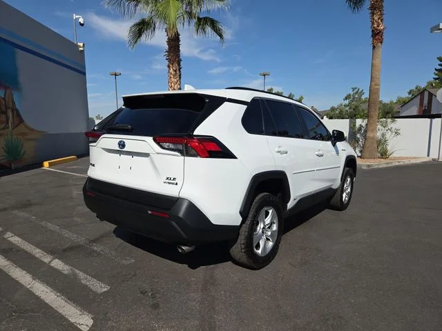 Used 2021 White Toyota XLE image 7