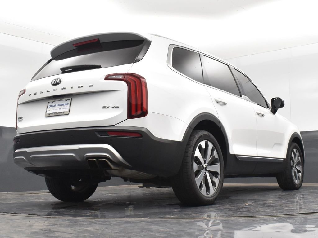 Used 2021 White Kia EX image 21