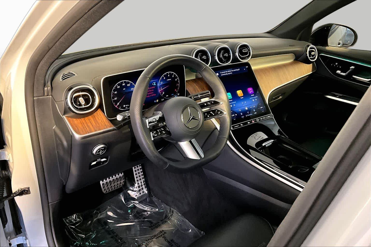 Used 2025 MANUFAKTUR Alpine Grey Mercedes-Benz GLC 300 image 18