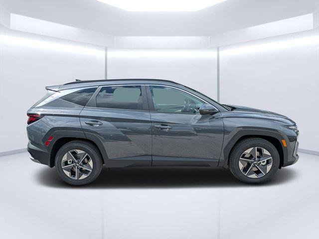 New 2026 Gray Hyundai SEL FWD image 2