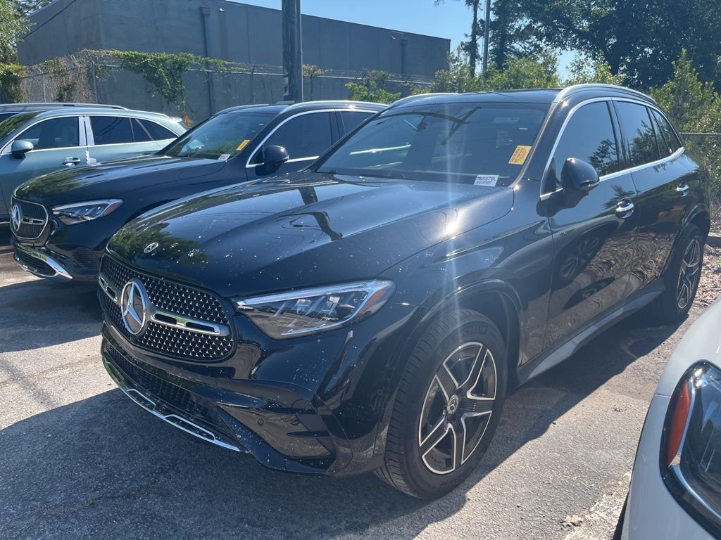 2026 Mercedes-Benz GLC Base
