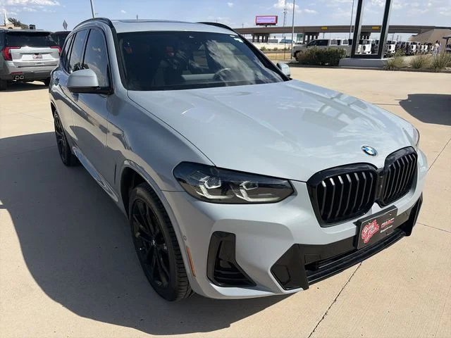Used 2023 Gray BMW xDrive30i image 6
