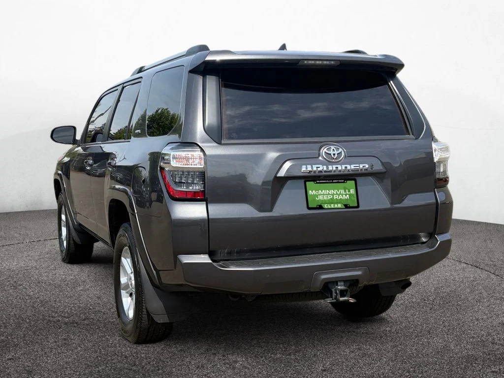 Used 2021 Gray Toyota SR5 image 3