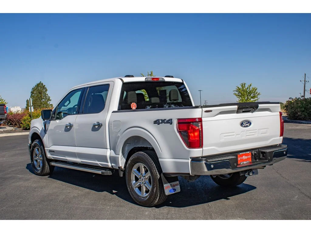 Used 2024 Oxford White Ford XLT image 6